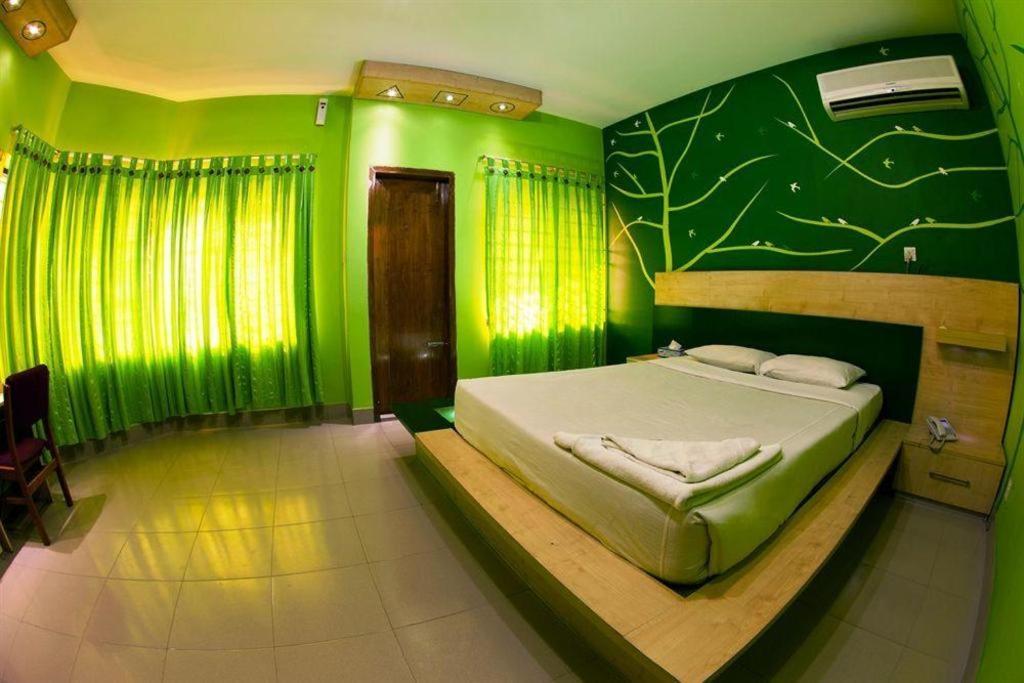 Tropical Daisy Hotel Dacca Exterior foto